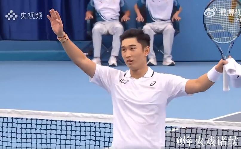 全运会-商竣程以2-1击败布云朝克特 挺进男单四强